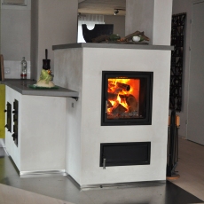 Speicherofen mit Satellit